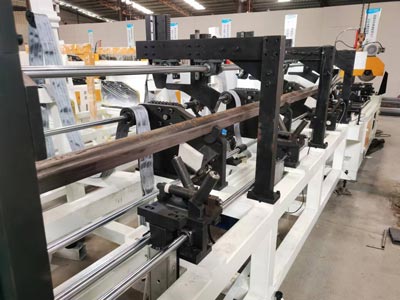 FULL AUTO PIPE CUTTING MACHINE