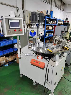 SIX STATIONS ROTARY RIVETING MACHINE